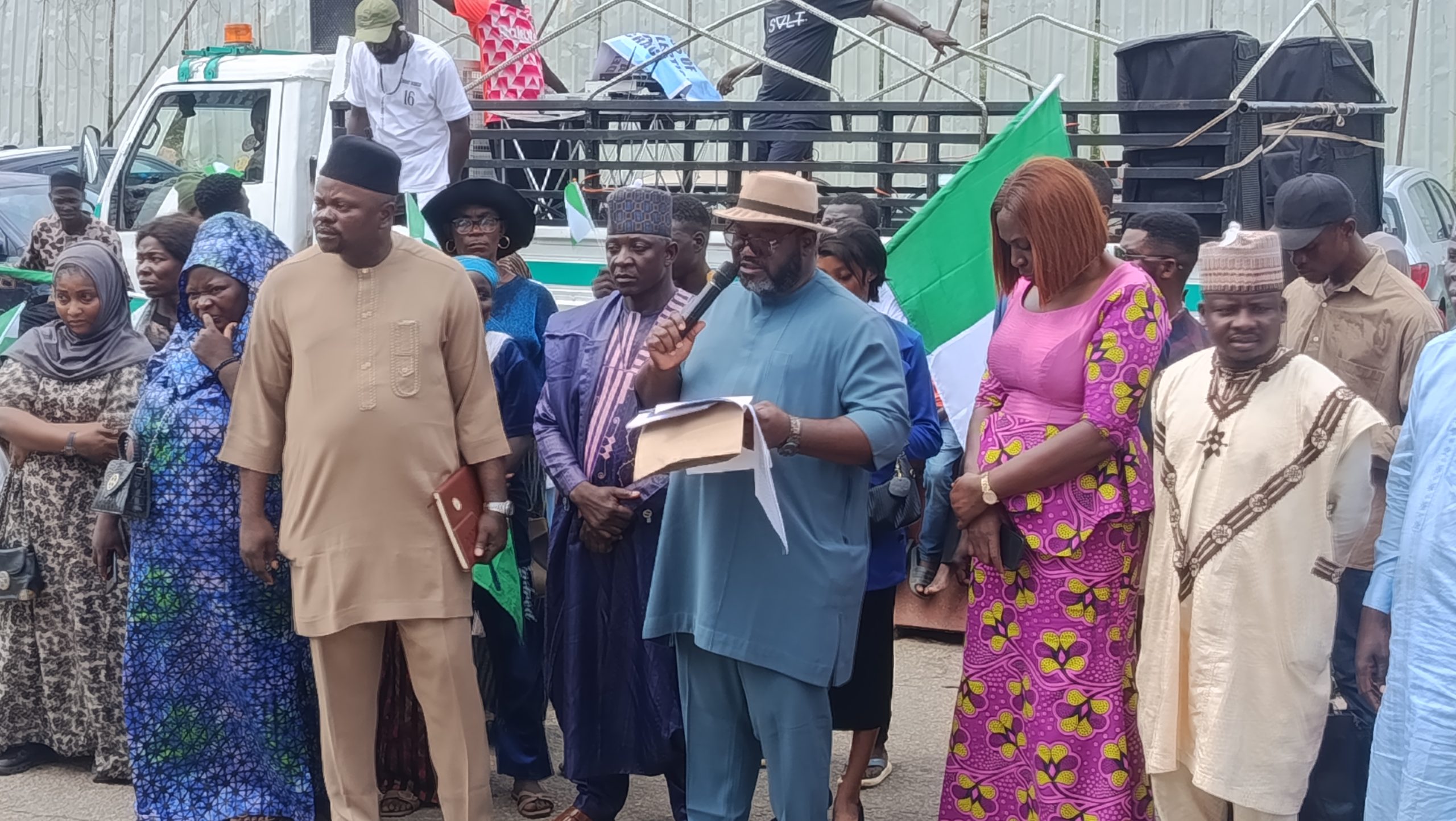Coalition ‌‌‍⁠⁠‍⁠⁠‌‌‍‍‌‍⁠‌‌‌passes vote of confidence in INEC Chairman