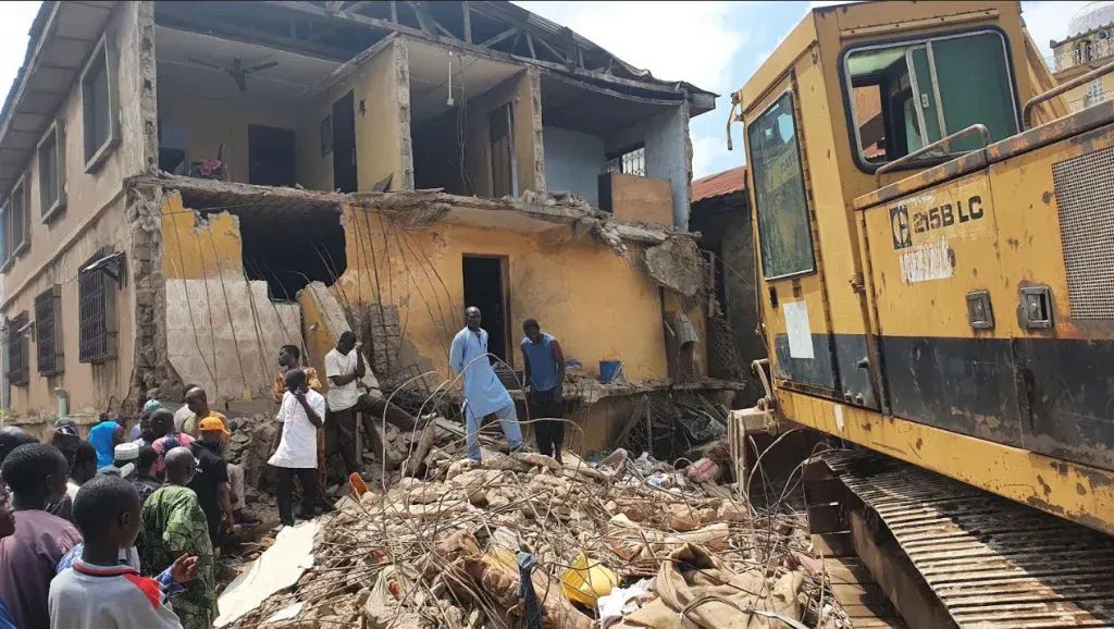 Kwara Fire Service rescues 4, recovers 4 dead in Ilorin building collapse